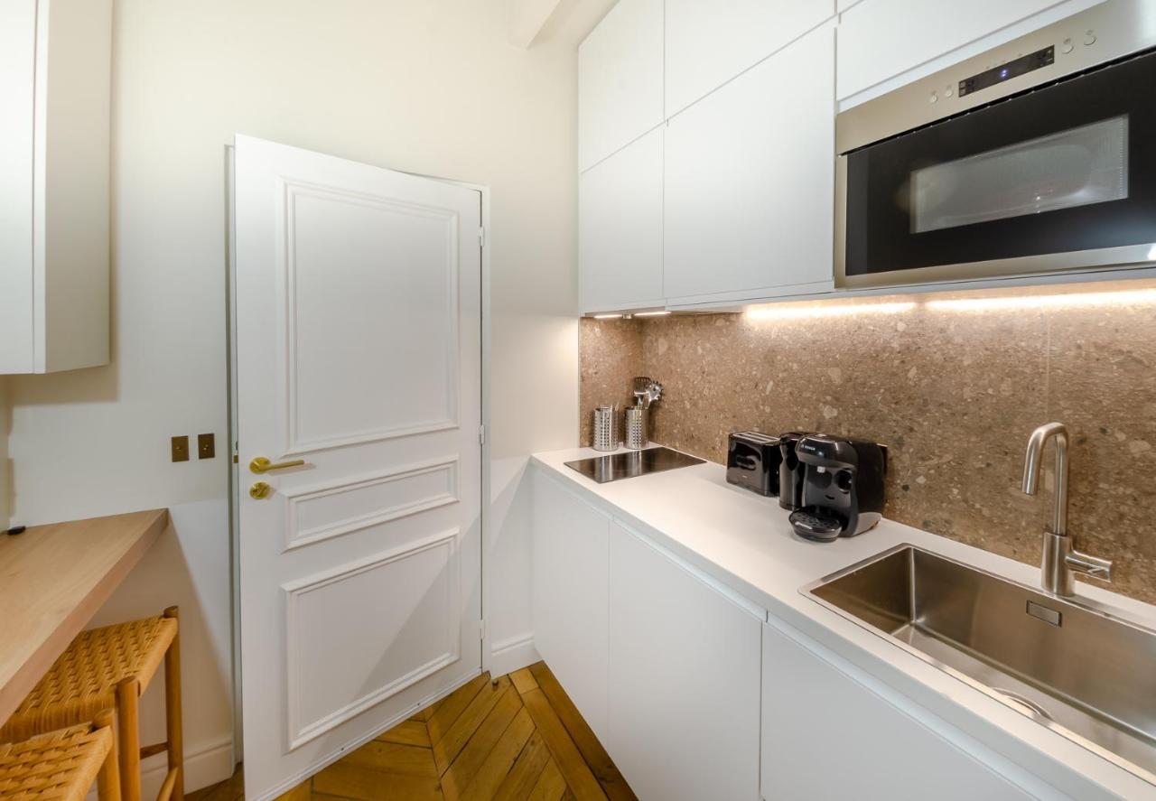 Appartement De Standing 1 - Tour Eiffel/Invalides Paris Exterior foto